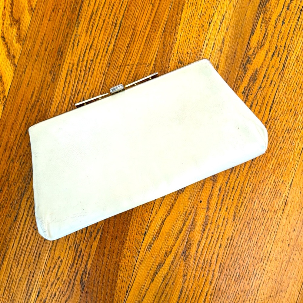 Vintage Clutch Gold Tone Cream